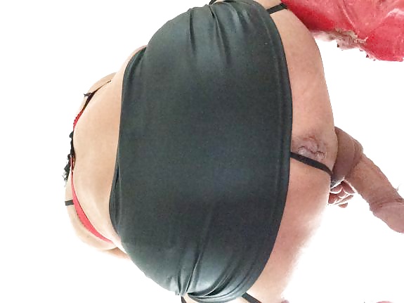 Petite petasse trav
 #39714814