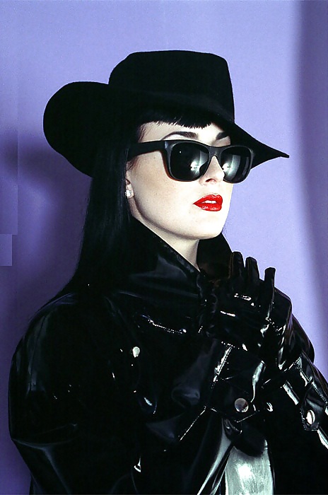 Queen Dita #24287302