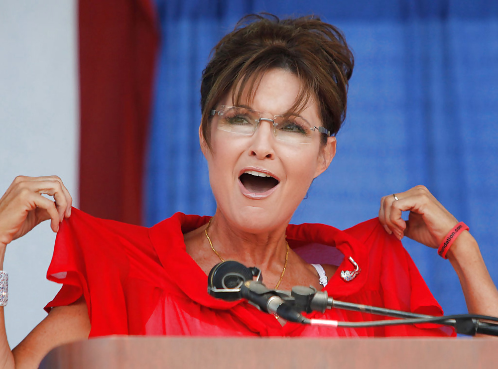 Non posso smettere di masturbarmi con la conservatrice Sarah Palin
 #24576909