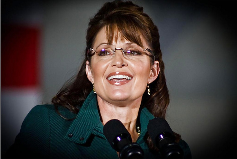 Non posso smettere di masturbarmi con la conservatrice Sarah Palin
 #24576916