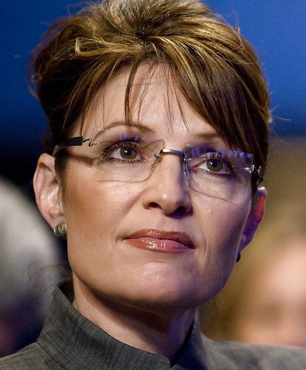Non posso smettere di masturbarmi con la conservatrice Sarah Palin
 #24576923