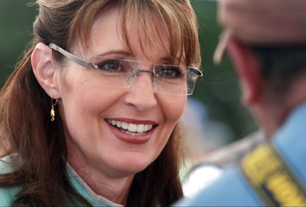 Non posso smettere di masturbarmi con la conservatrice Sarah Palin
 #24576959