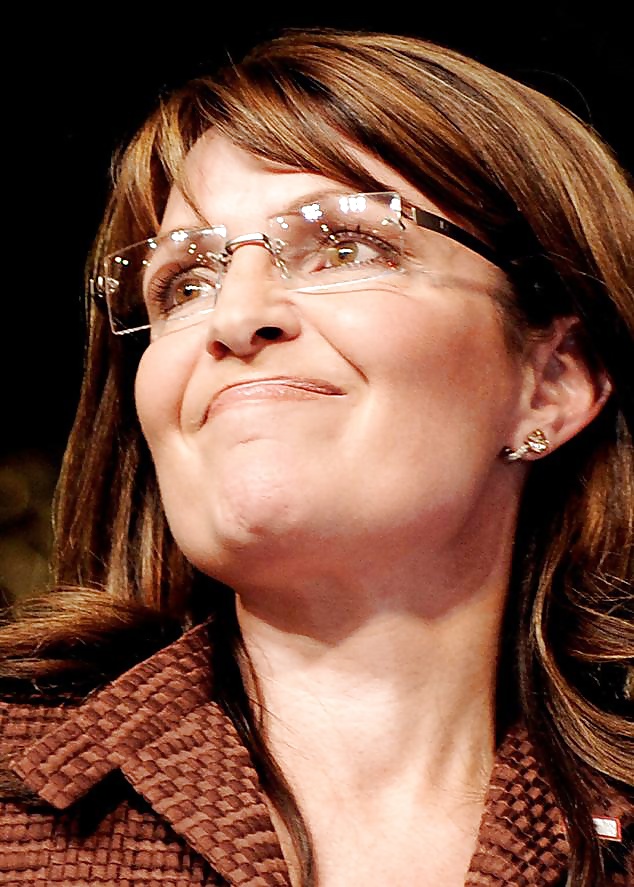 Non posso smettere di masturbarmi con la conservatrice Sarah Palin
 #24577052