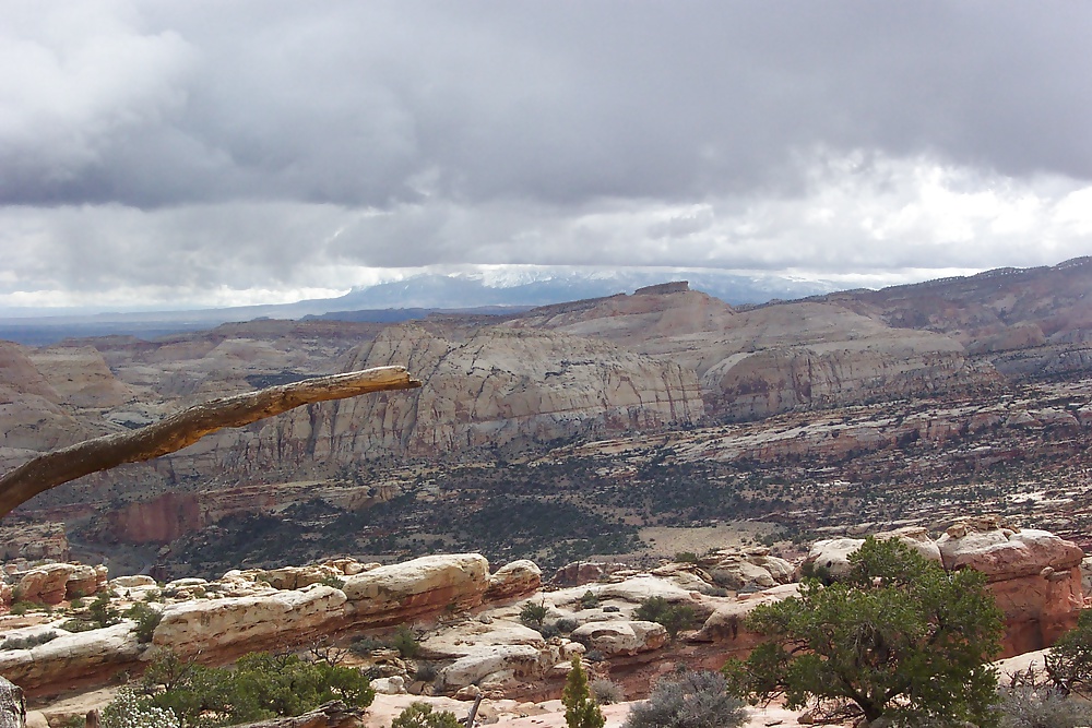 Southern Utah: Capitol Reef, Henry Mountains and the Valley #29640512
