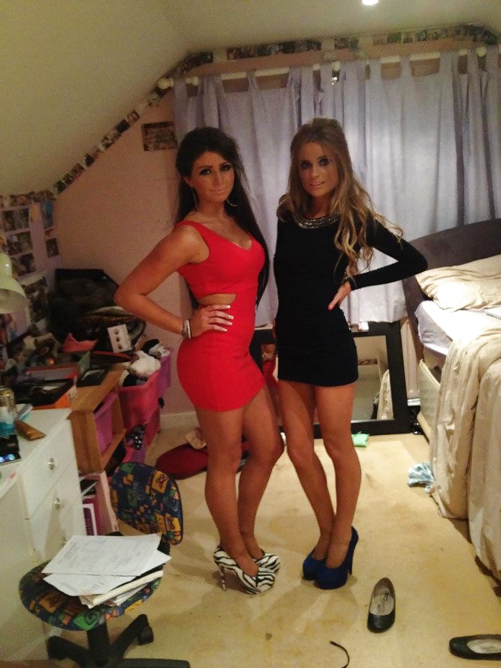 Teens dressing sexy for night out #33689974