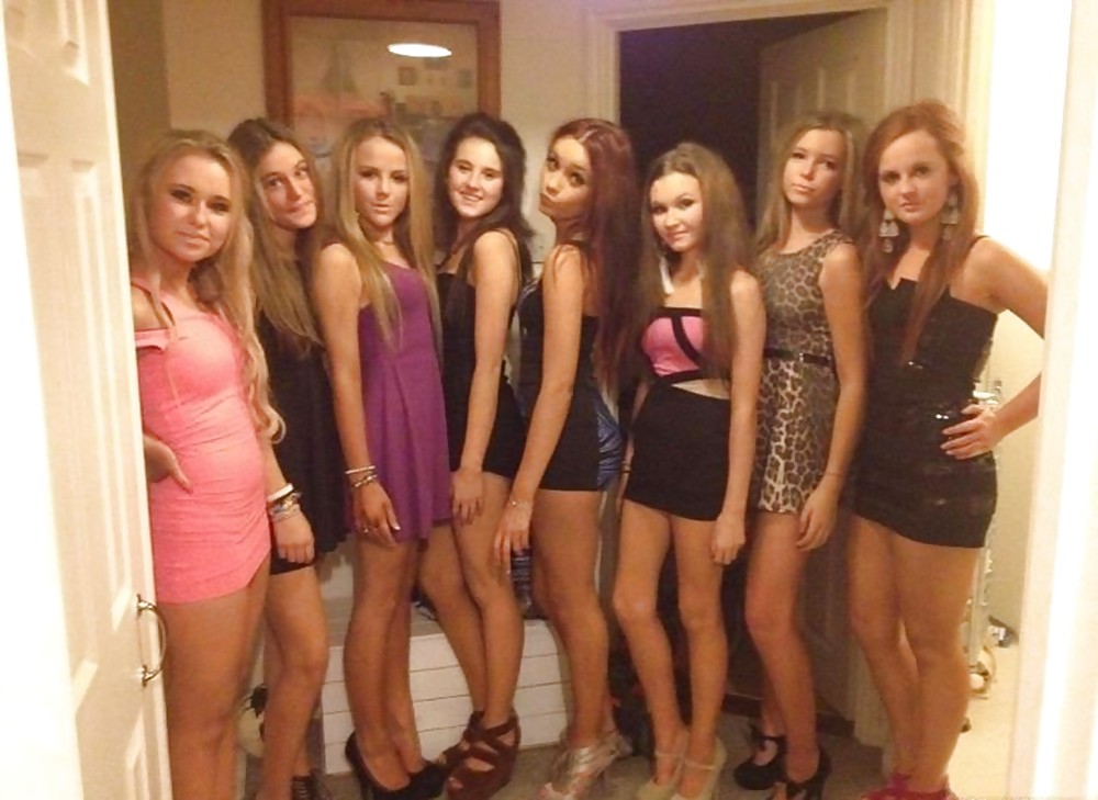 Teens dressing sexy for night out #33689997