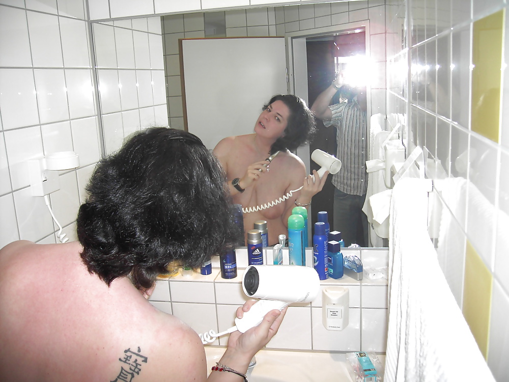 Ronde avec vergeture suce #27991677