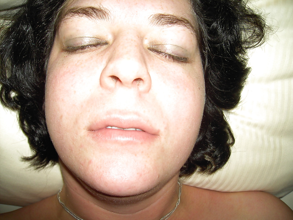 Ronde avec vergeture suce #27991765