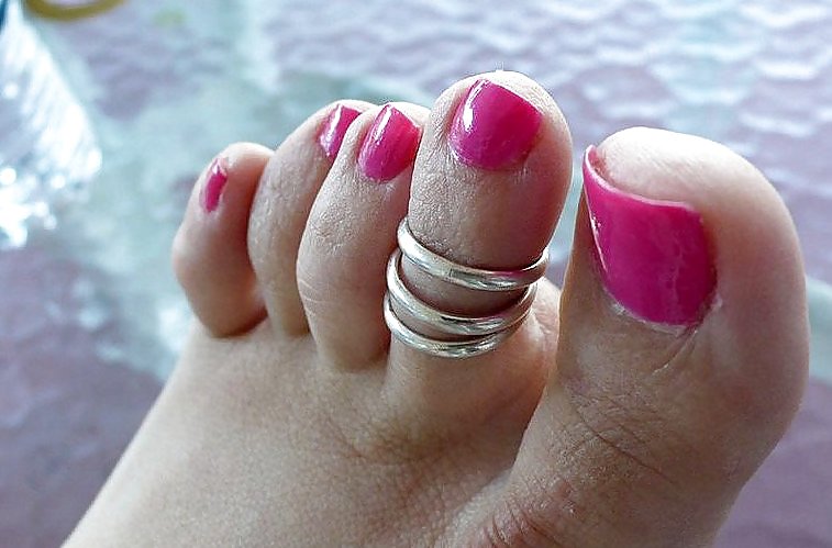 Toes 1 (by tm) #25814287