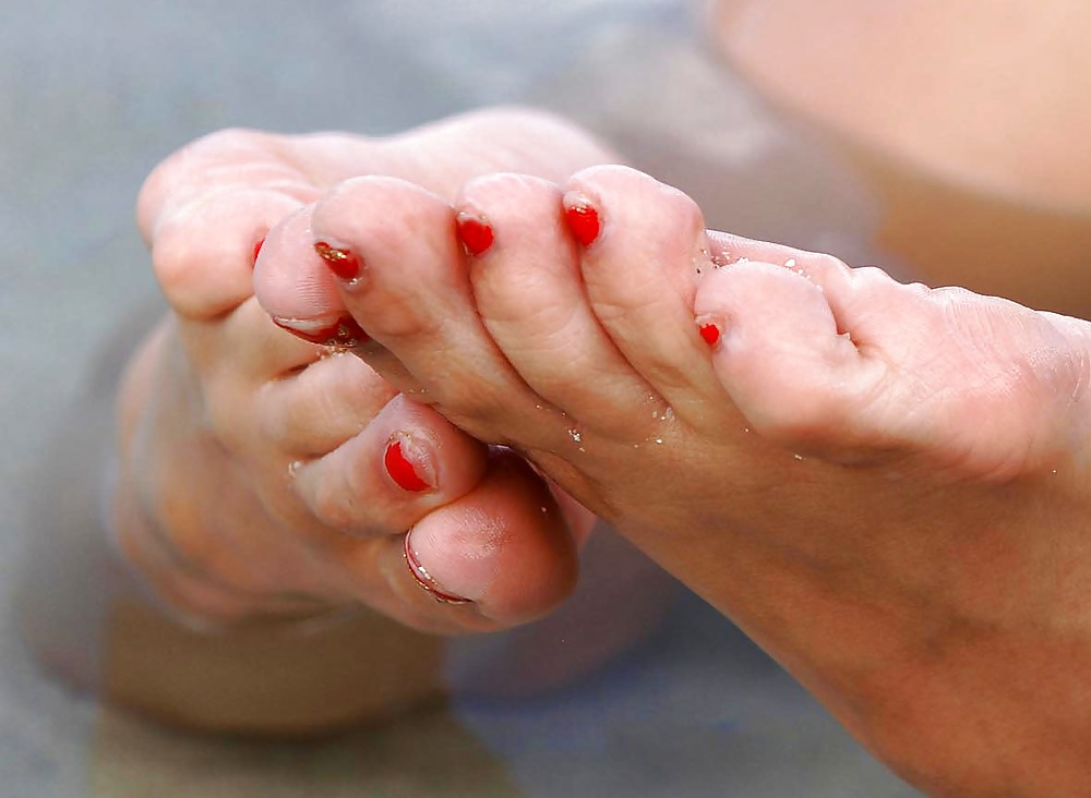 Toes 1 (by tm) #25814315
