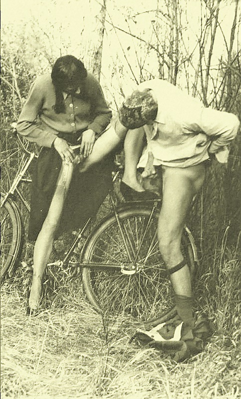 Vintage lady's & bicycles-num-001
 #29243102