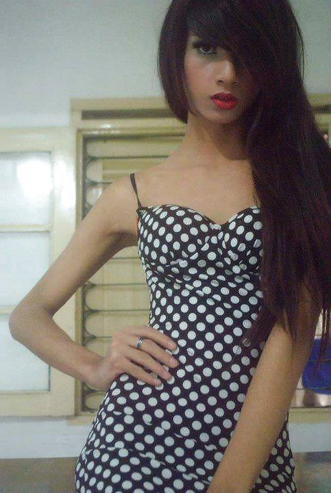 Je voudrai etre une fille
 #36715402