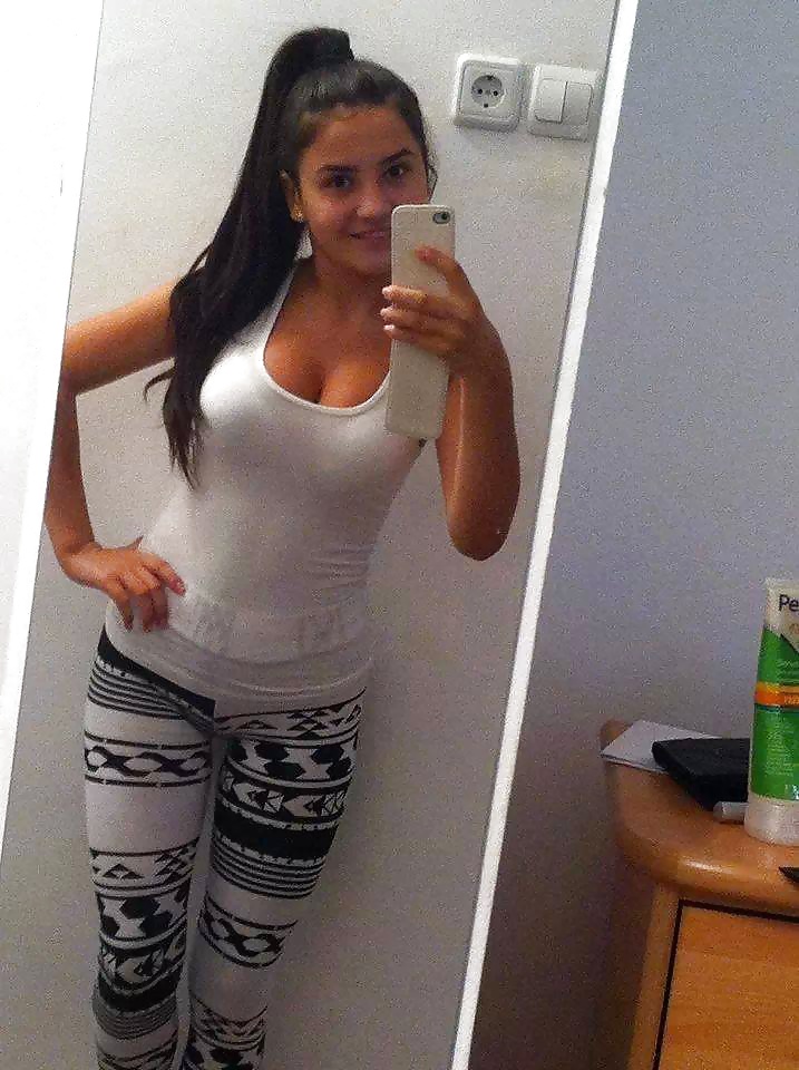 Dul kadinlar ve kizlar
 #28019605