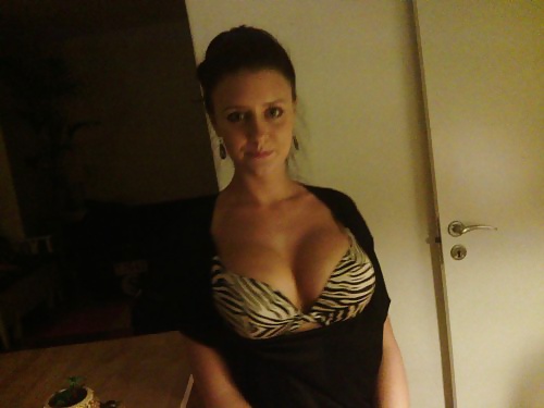 CLEAVAGE #26967508