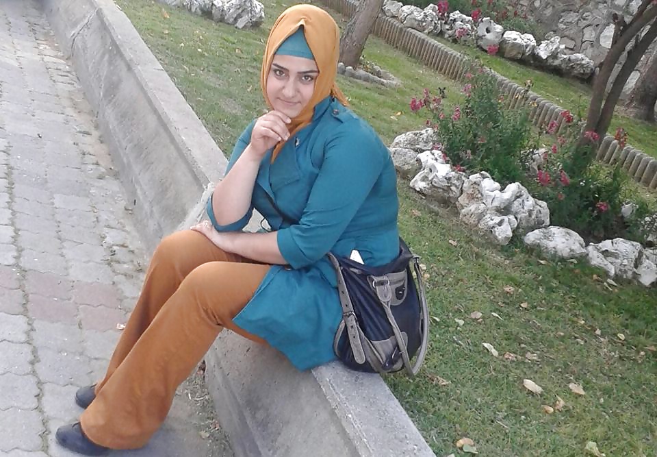 Die Schnittstelle Turbanli Türkisch Hijab Indische Sitzen #31137987