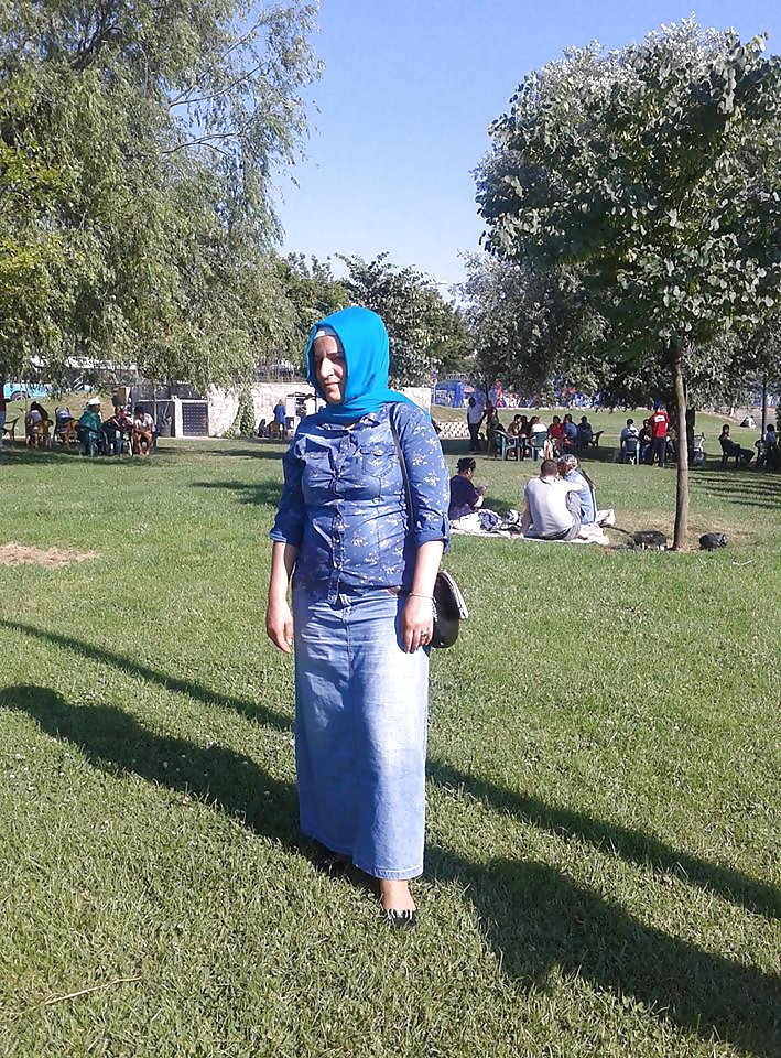 Die Schnittstelle Turbanli Türkisch Hijab Indische Sitzen #31138082