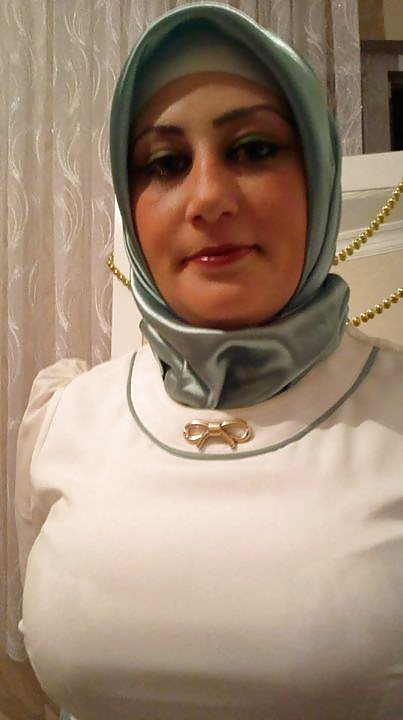 Die Schnittstelle Turbanli Türkisch Hijab Indische Sitzen #31138105