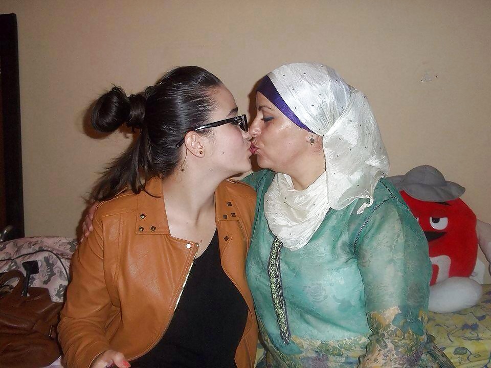 Die Schnittstelle Turbanli Türkisch Hijab Indische Sitzen #31138187