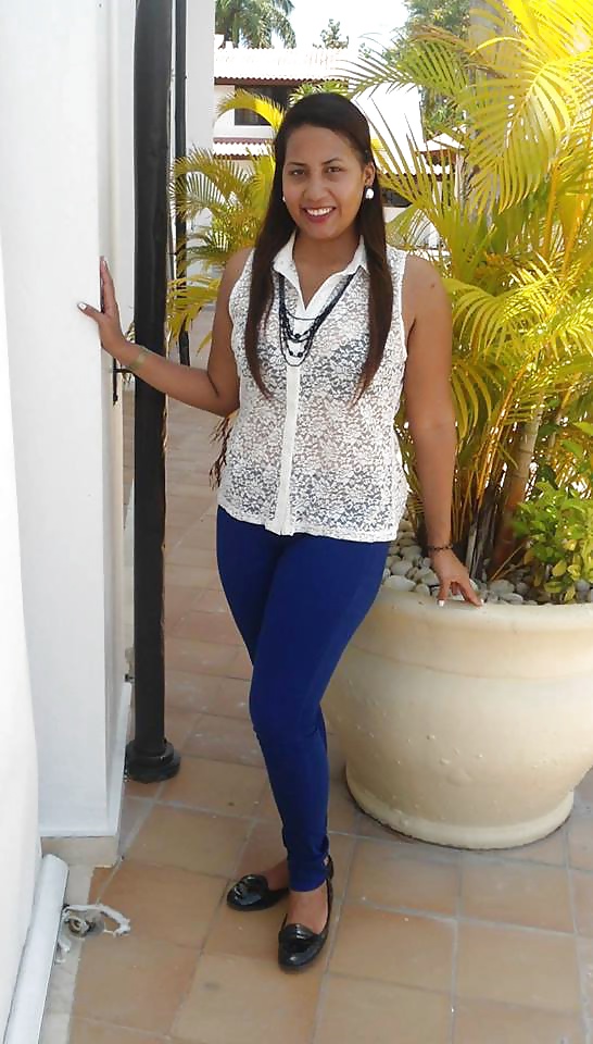 Una chica dominicana llamada arq m.
 #24438007