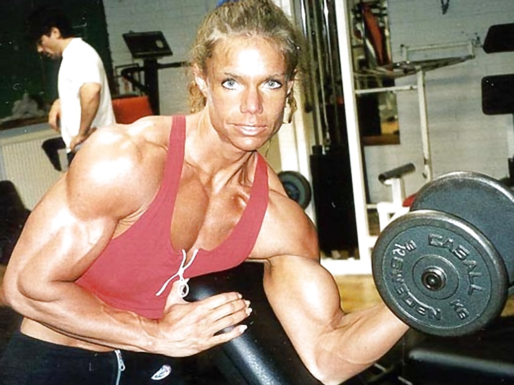 Muscle Queens #34172623