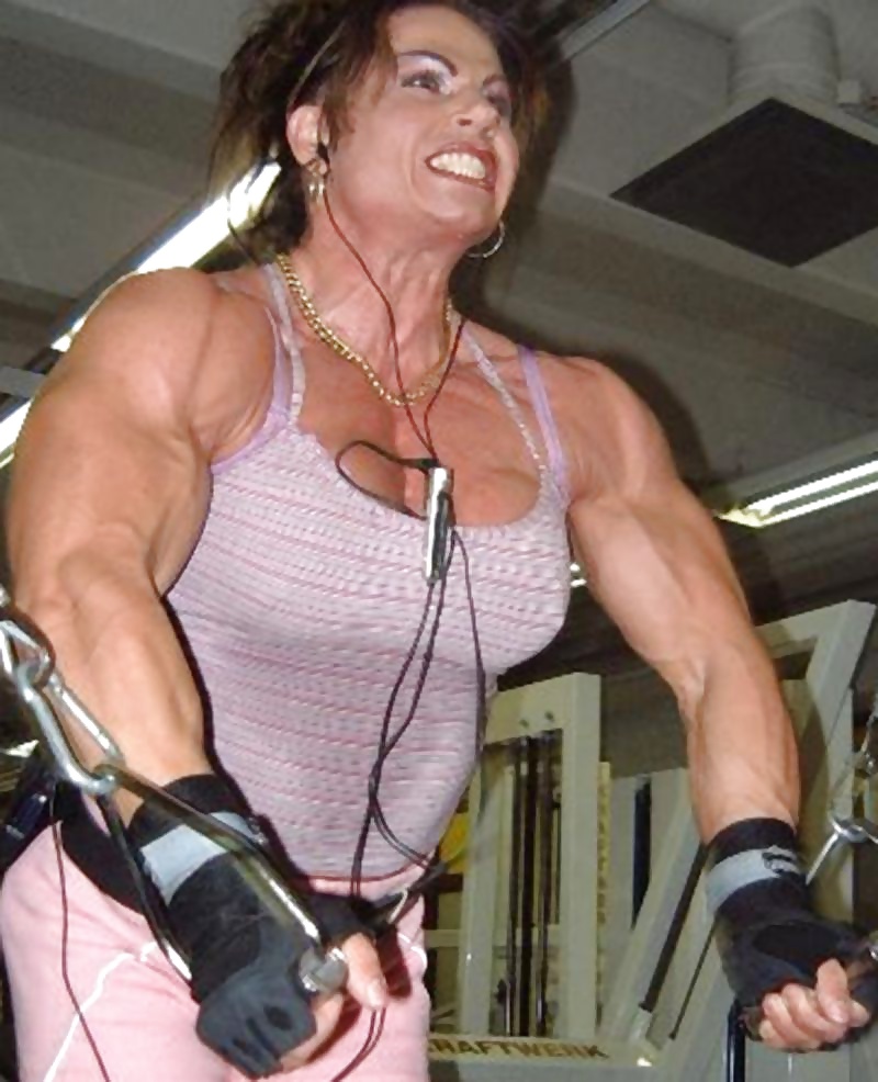 Muscle Queens #34172876