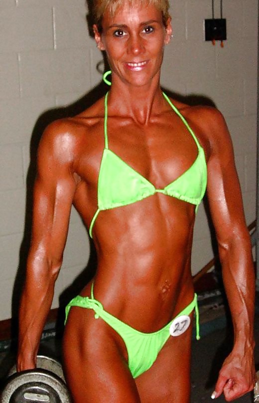 Muscle Queens #34173566