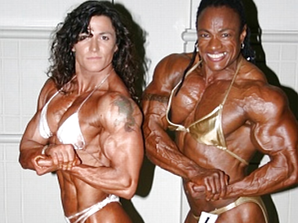 Muscle Queens #34173849