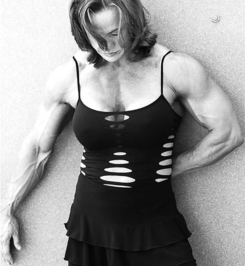 Muscle Queens #34174533