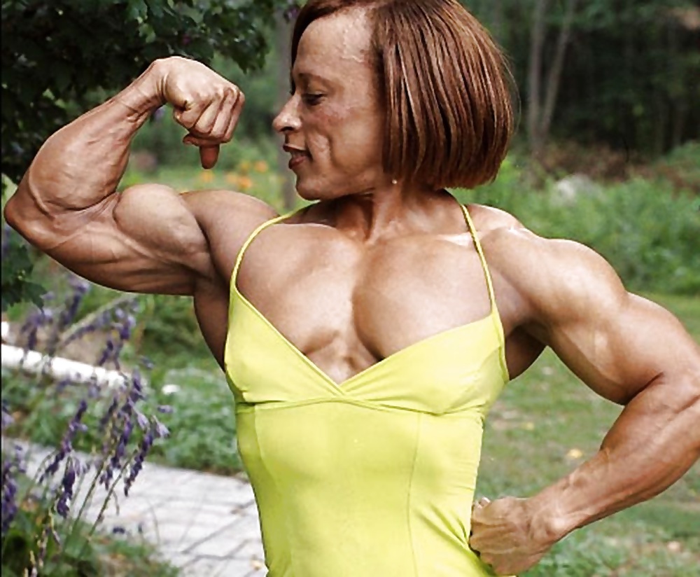 Muscle Queens #34174555