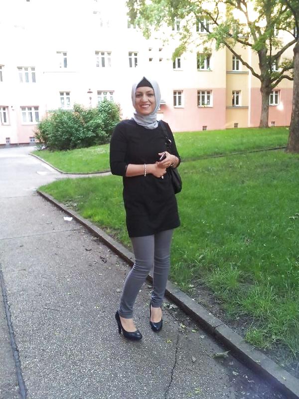 Türkisch Arabisch-muslimischen Hijab, Turban Tragenden Fortschreibt Geschlossen #37436640