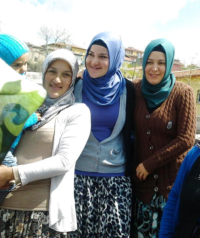 Türkisch Arabisch-muslimischen Hijab, Turban Tragenden Fortschreibt Geschlossen #37436673