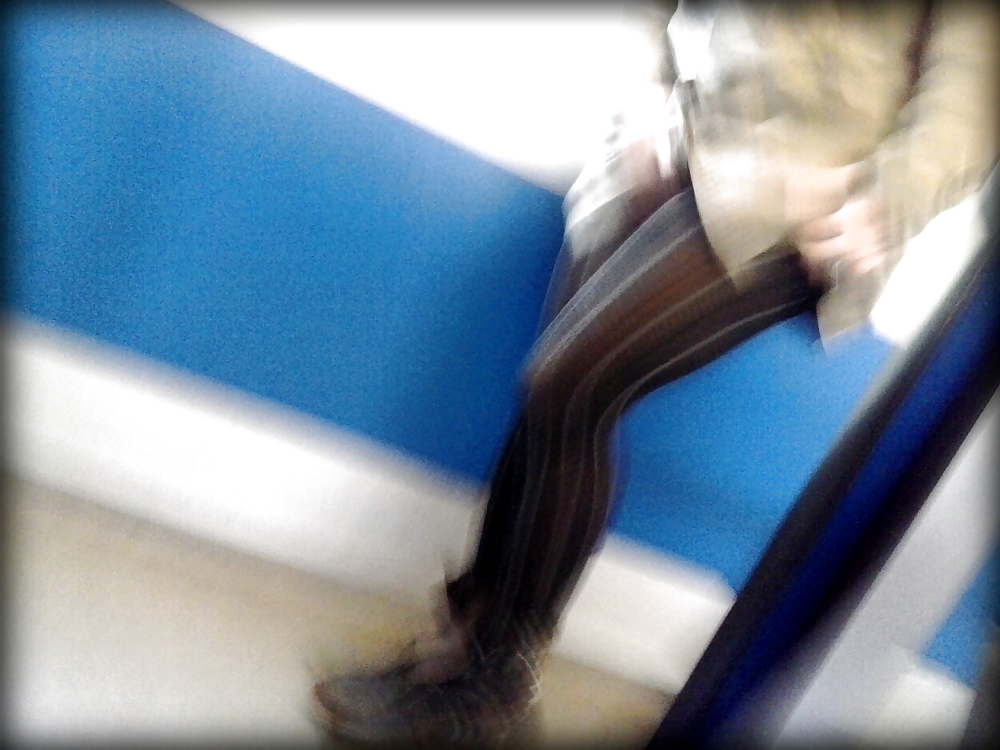 Voyeur on train ... stocking no panties! #23254365