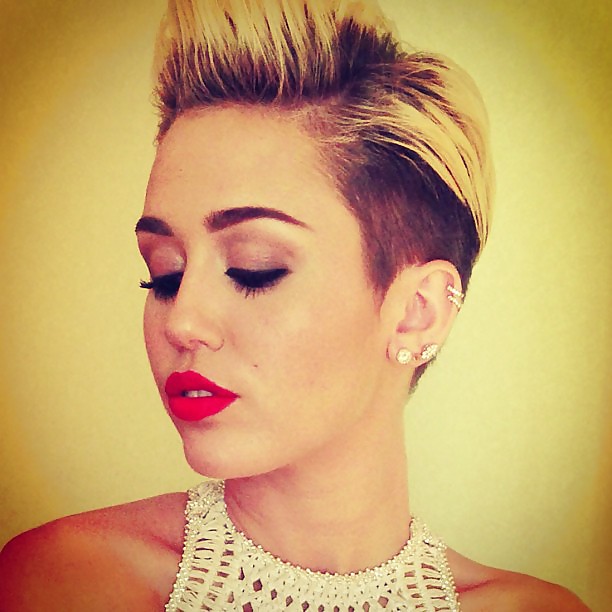 Miley Cyrus Music Billboard 2013 #38068416