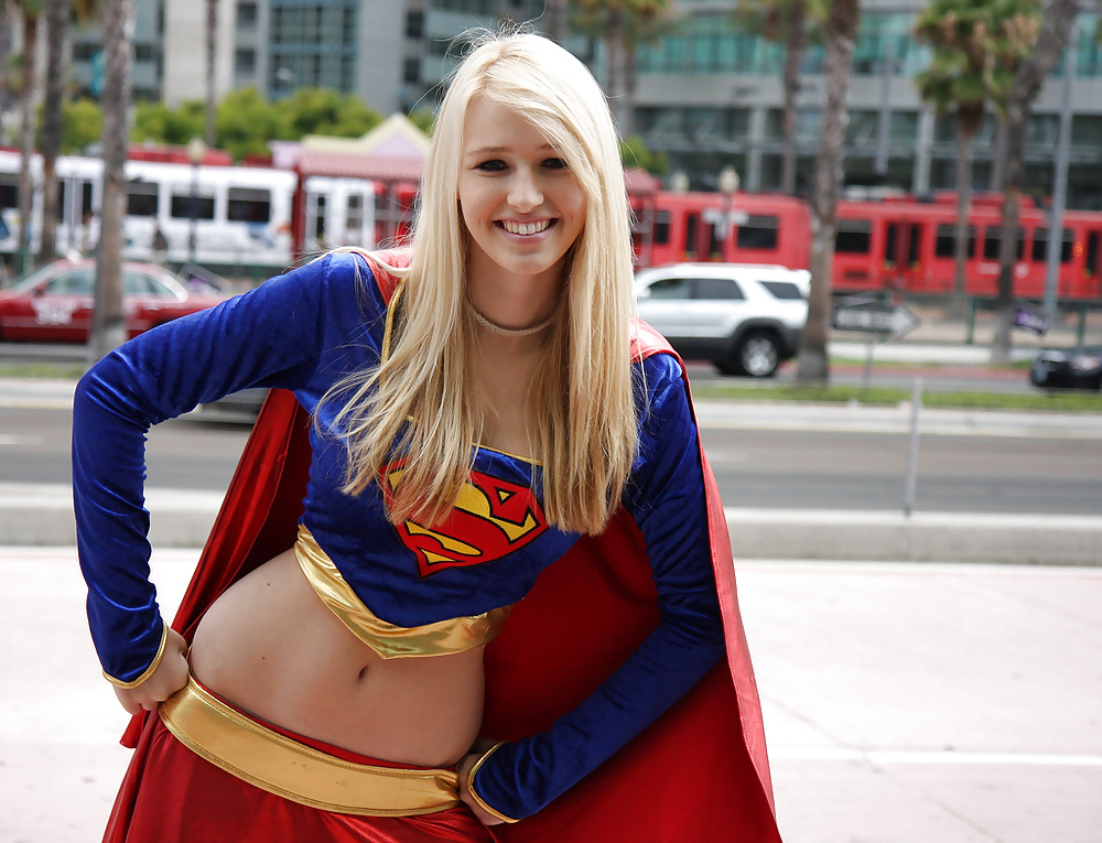 Supergirl potere ragazza cosplay
 #25602999