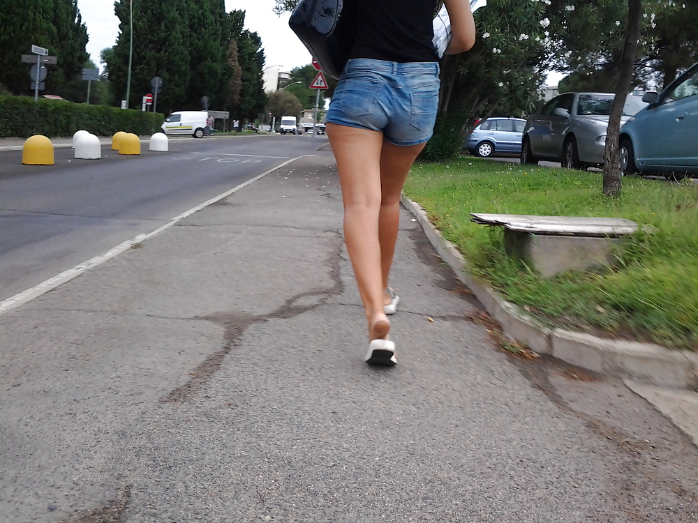 Gambe, corto, ragazza
 #28584725