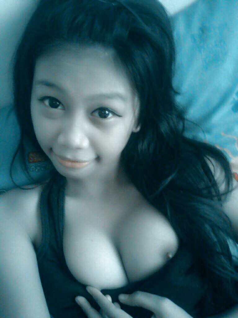 Awek mata bulat
 #40039098