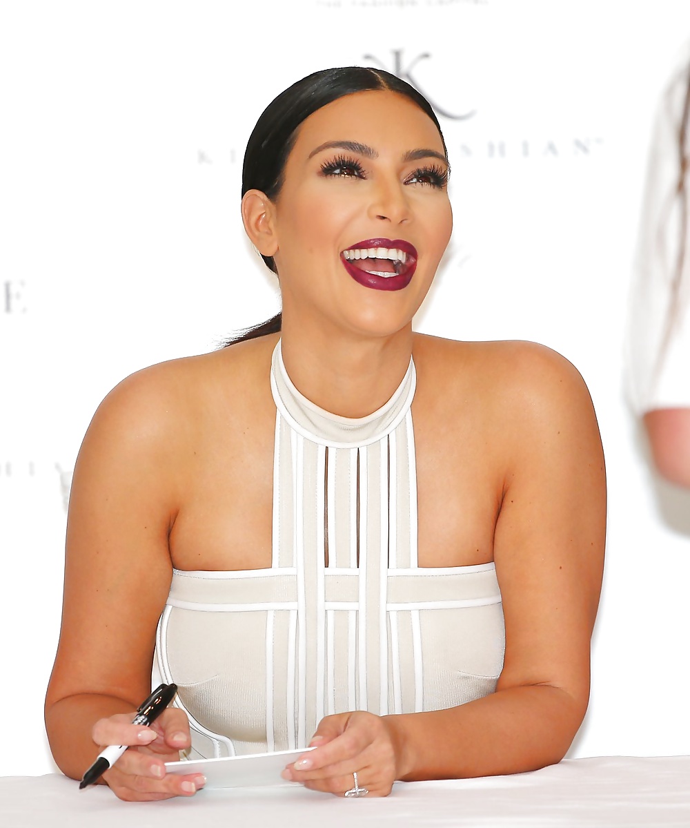 Kim Kardashian #30619157