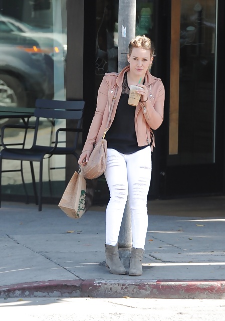 Hilary duff 8
 #28851663