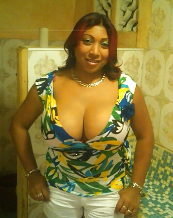 Dominican Fille Aux Gros Seins #39831105