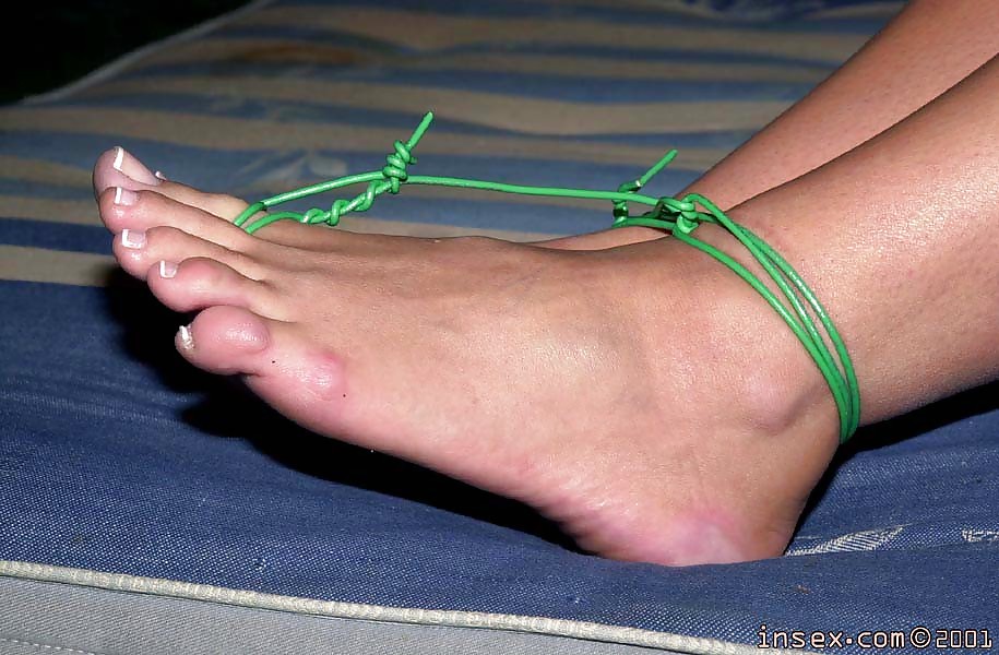 Bare feet,long toenails,toes,nails #23715292