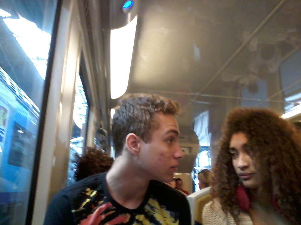 Beurette dans le train
 #27953047