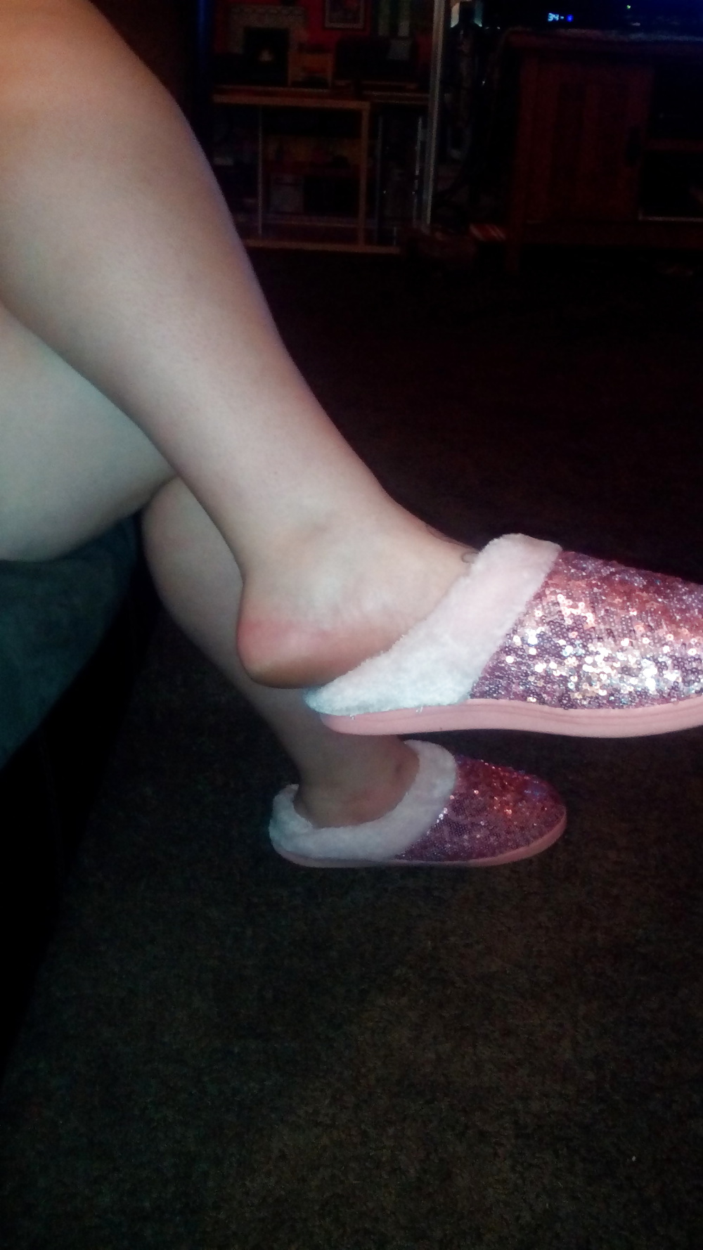 Zapatillas colgantes para descalzarse:)
 #40308623