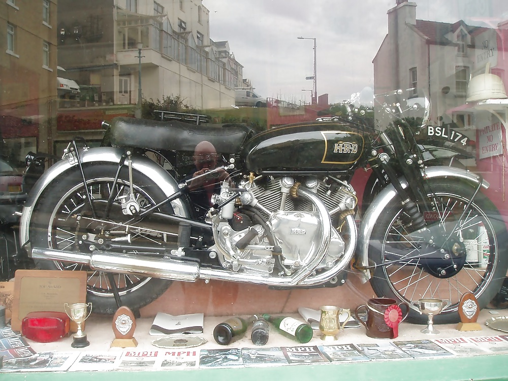 トーンアップ・ワールド
 #34563555