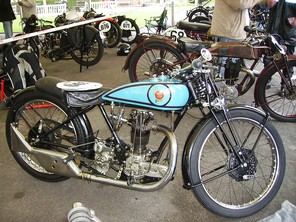 トーンアップ・ワールド
 #34563597