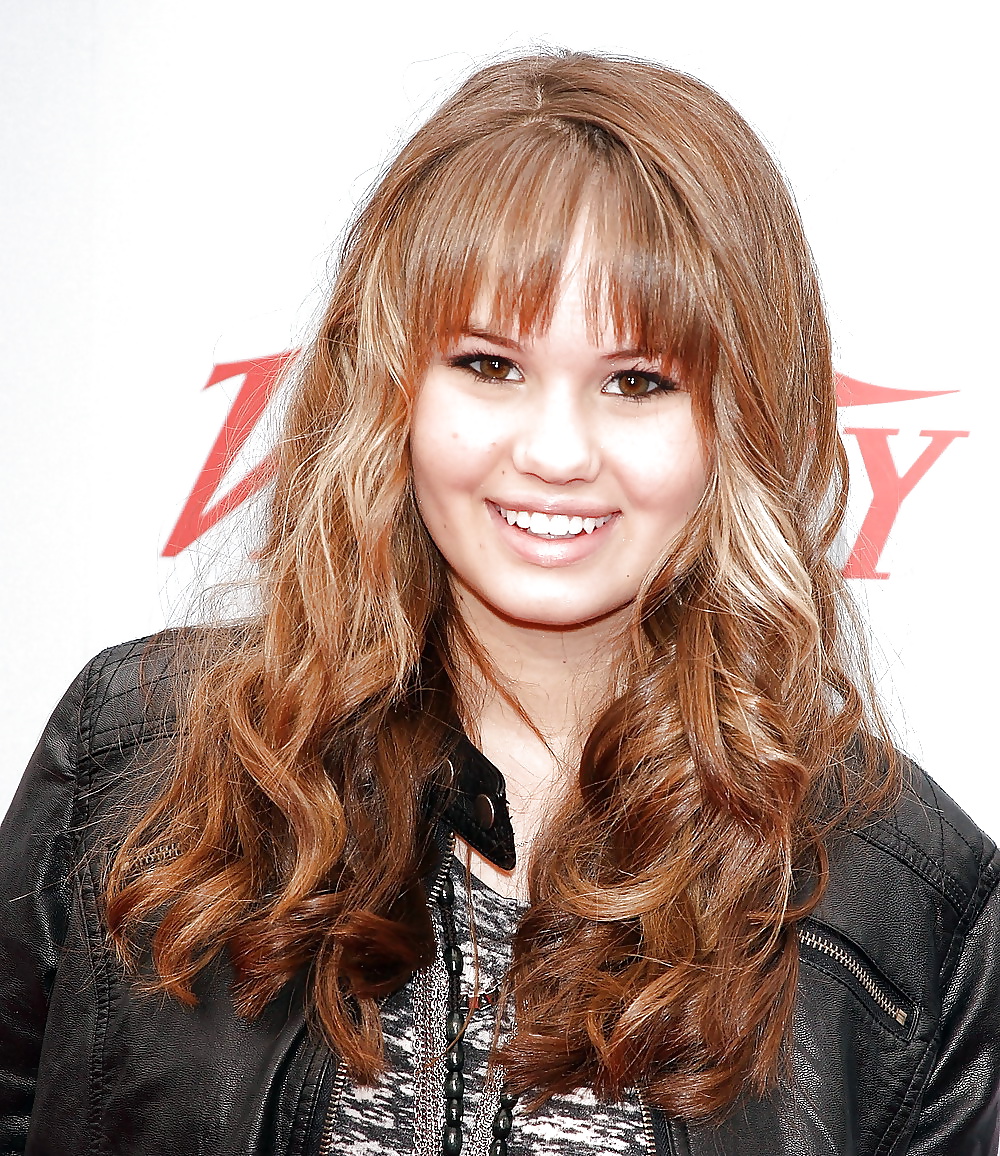 Sborrare per la sexy star debby ryan e commentare
 #31757356