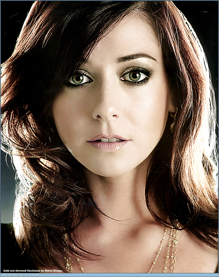 Lindsey Stirling Vs. Alyson Hannigan #26474485