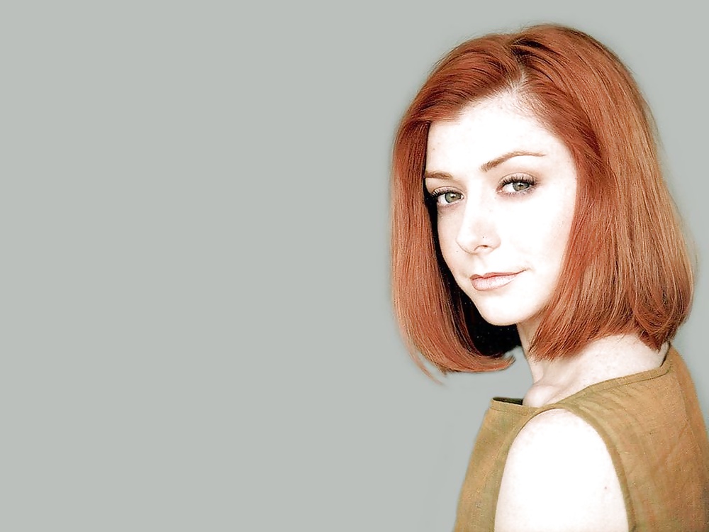 Lindsey Stirling Vs. Alyson Hannigan #26474555