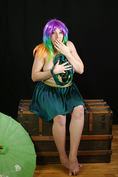 Sneak Peek from the photoshot #23447453