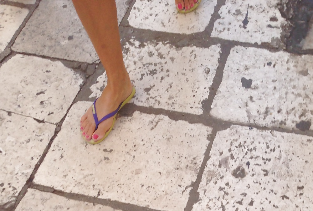 Hot feets in flip flops 3 #23939926