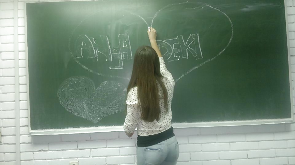 Hermosa joven cumwhore
 #34700085